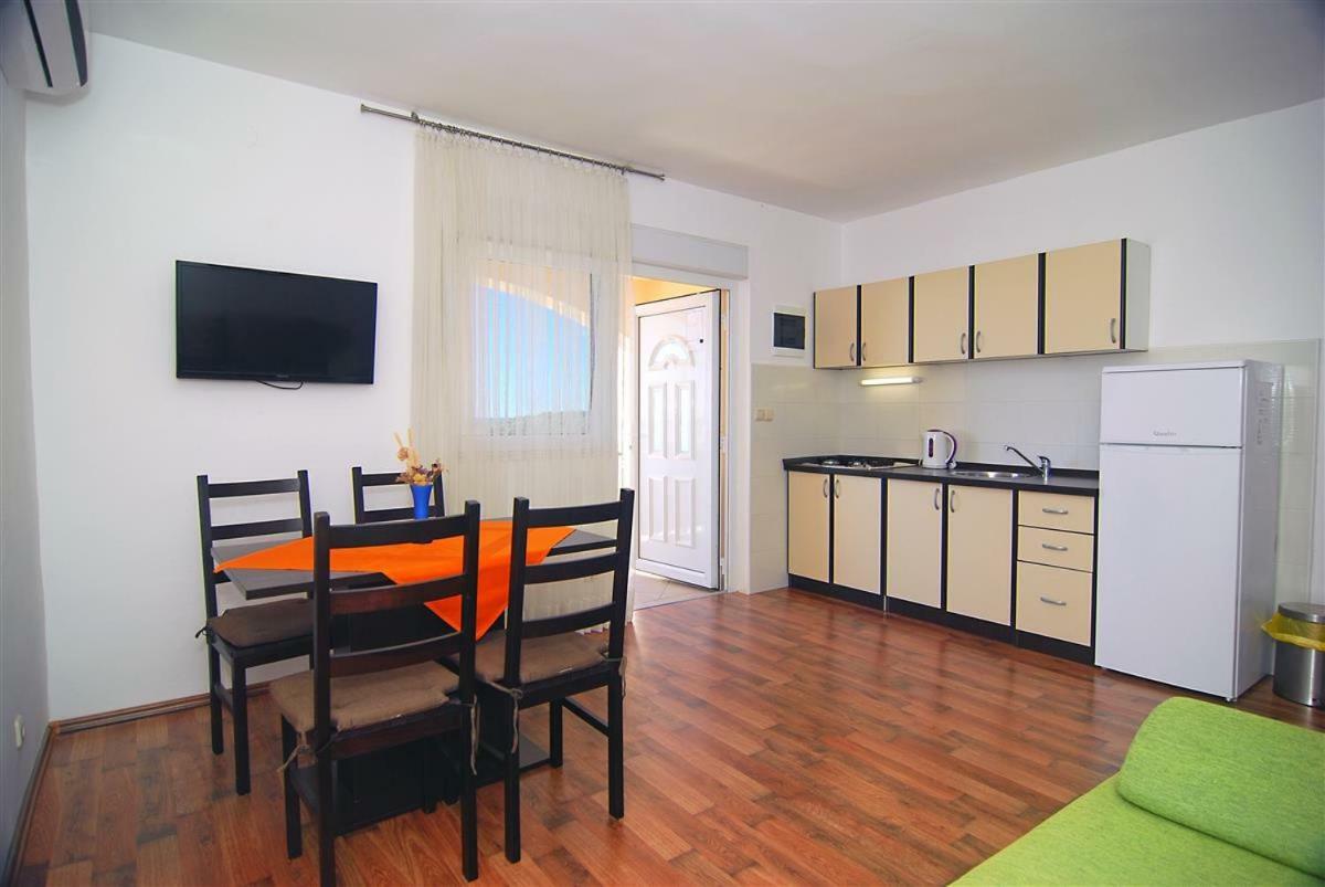 Apartman Luca Apartment Zecevo Luaran gambar