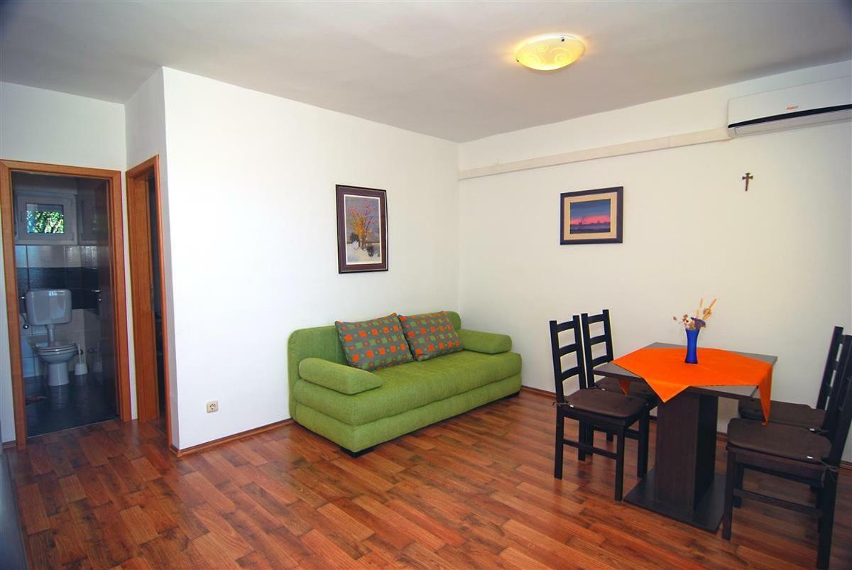 Apartman Luca Apartment Zecevo Luaran gambar